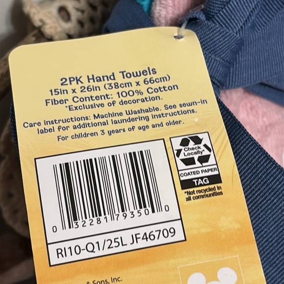 Disney Angel and Stitch Set of 2  HAND TOWELS NWT - Picture 4 of 5